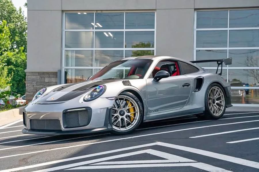 2018 Porsche 911 - GT2 RS Coupe 2D