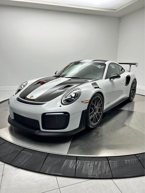 2018 Porsche 911 GT2 RS Weissach