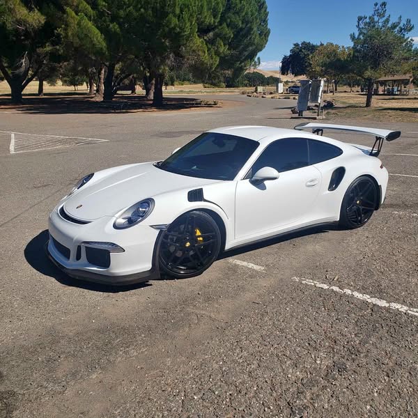 2012 Porsche 911 - GT3 RS Coupe 2D
