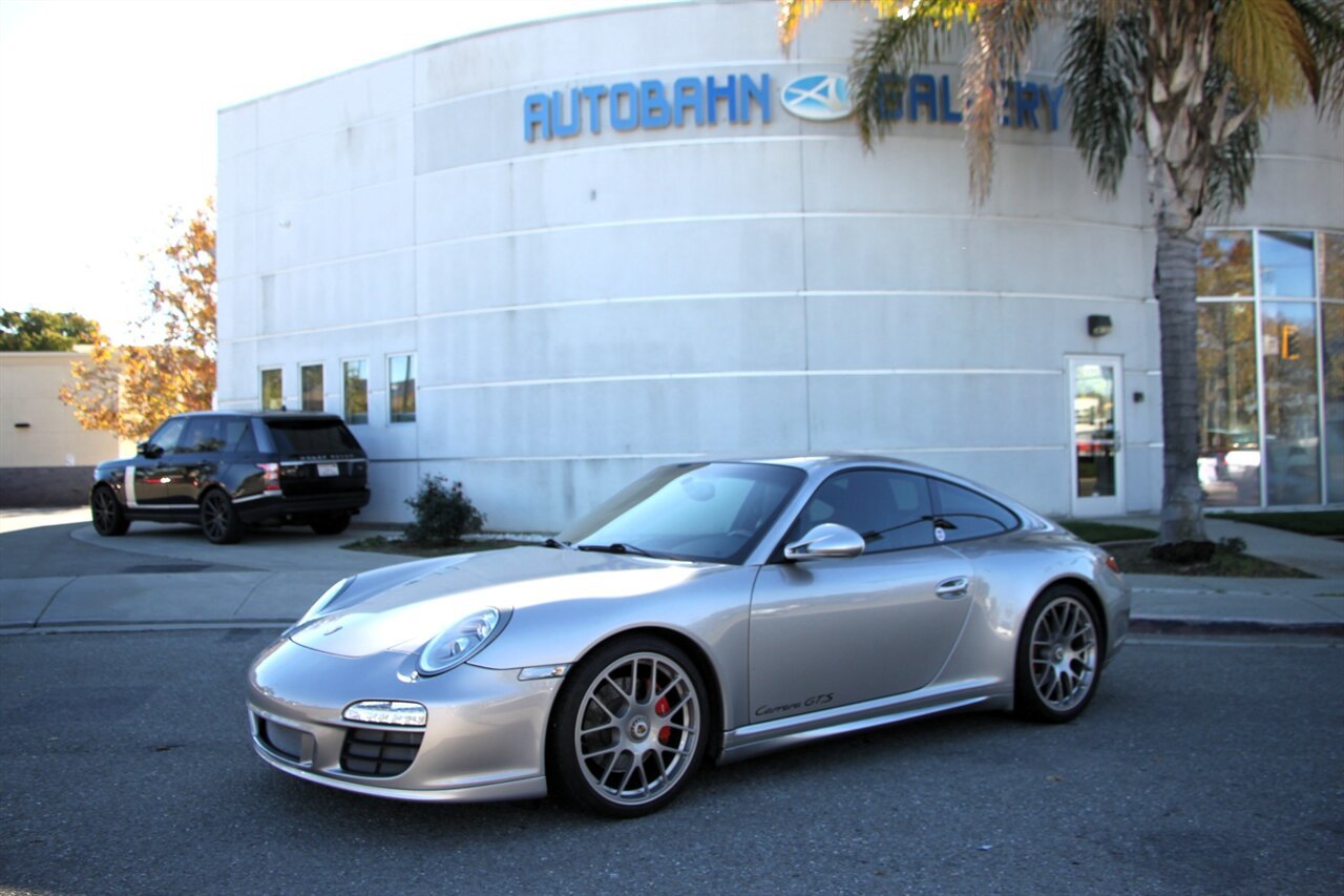 2012 Porsche 911 carrera gts 2-door coupe
