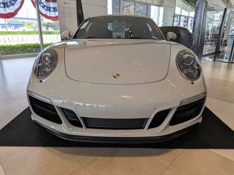 2018 Porsche 911 - Carrera 4 GTS Coupe 2D