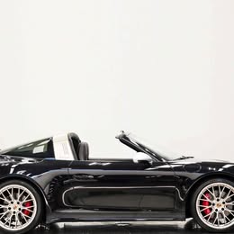2019 Porsche 911 Targa 4 GTS Exclusive Manufaktur Edition, SportDesign Package
