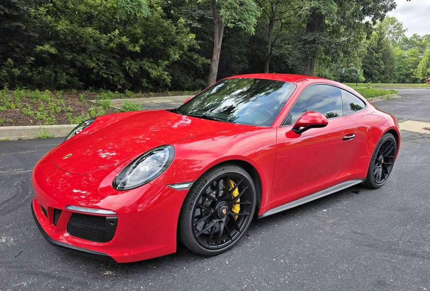 2019 Porsche 911 - Carrera 4 GTS Coupe 2D