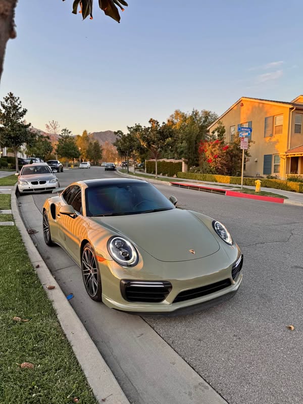2019 Porsche 911 - Turbo Coupe 2D