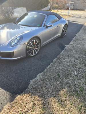 2019 Porsche 911 CARRERA 4S