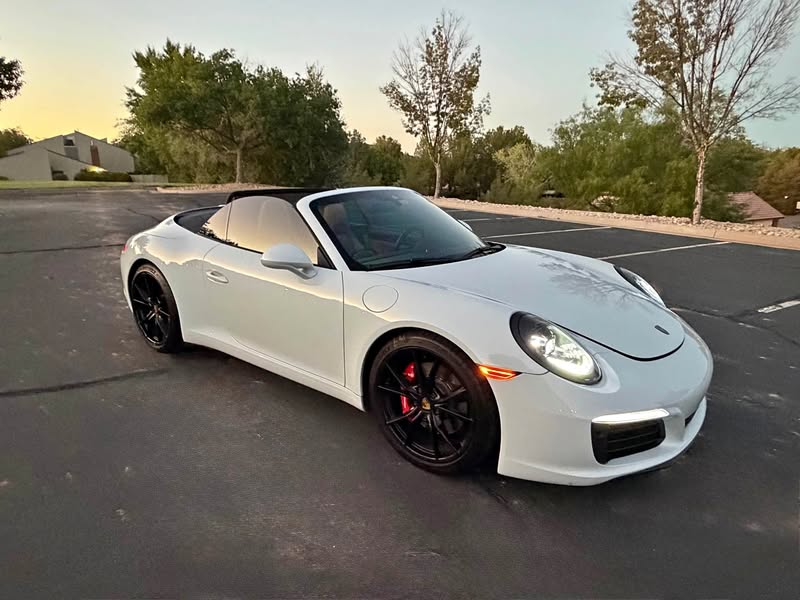 2019 Porsche 911 - Carrera S Cabriolet 2D