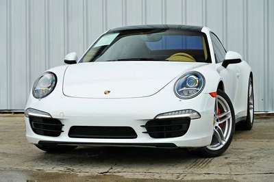 2015 Porsche 911 Carrera 4