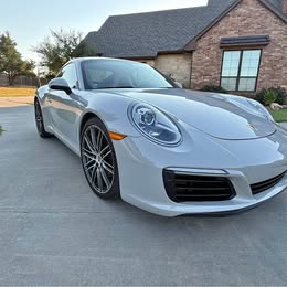 2019 Porsche 911 Carrera