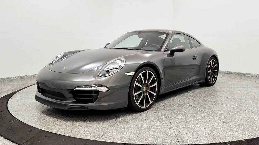 2013 Porsche 911 - Carrera 4S Coupe 2D