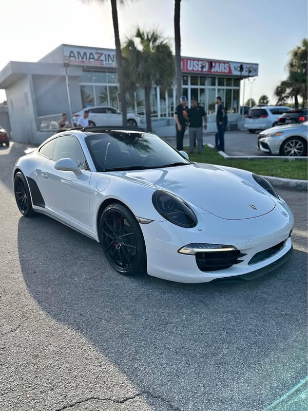 2013 Porsche 911 - Carrera 4S Coupe 2D