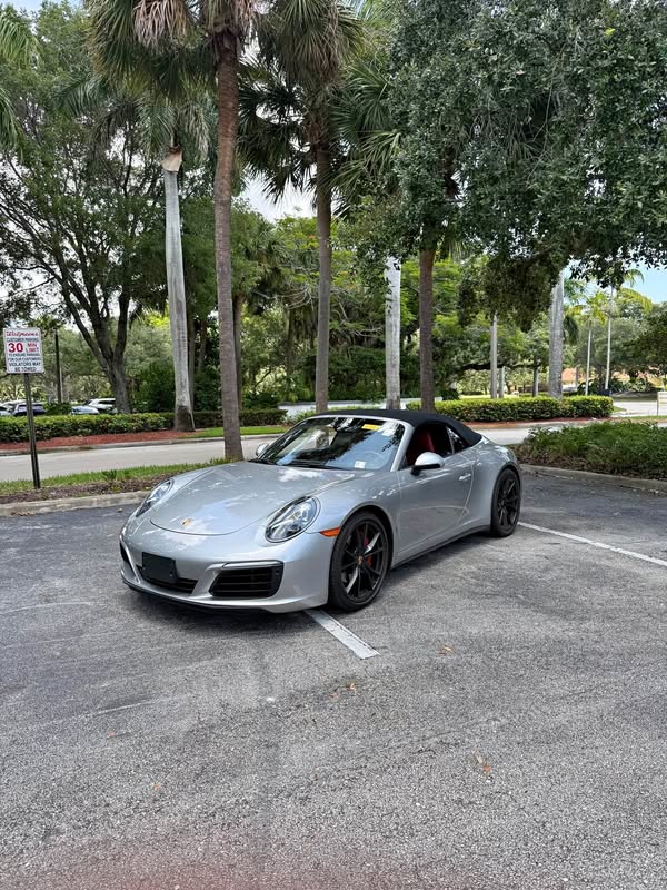 2018 Porsche 911 - Carrera 4 AWD Cabriolet 2D