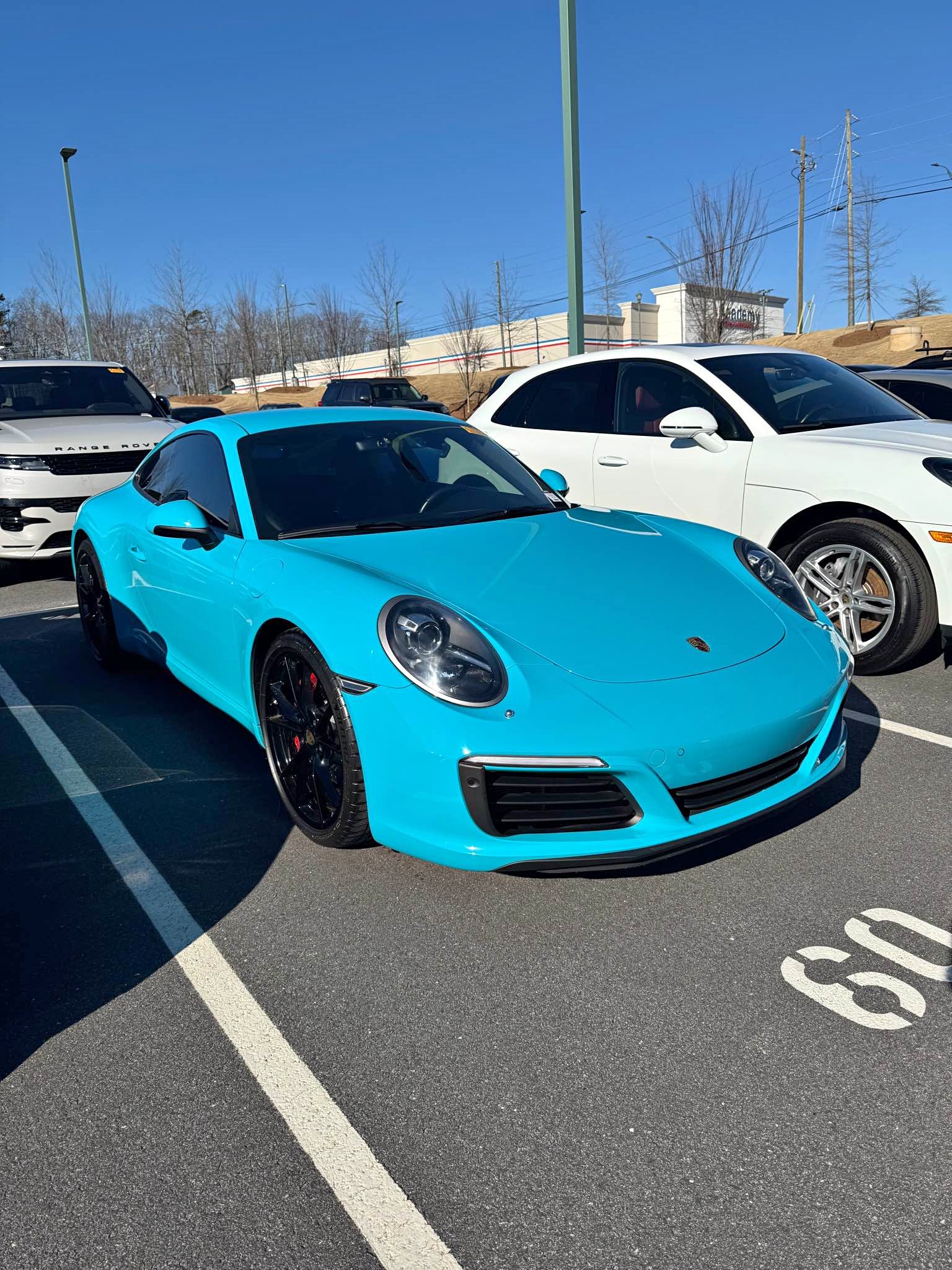 2017 Porsche 911 - Carrera