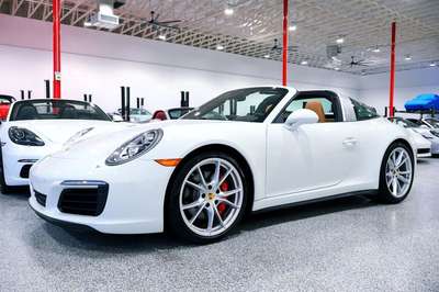 2017 Porsche 911 WHITE...1,525 MILES...AMAZING!!