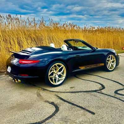 2013 Porsche 911 - Carrera 4 Cabriolet 2D