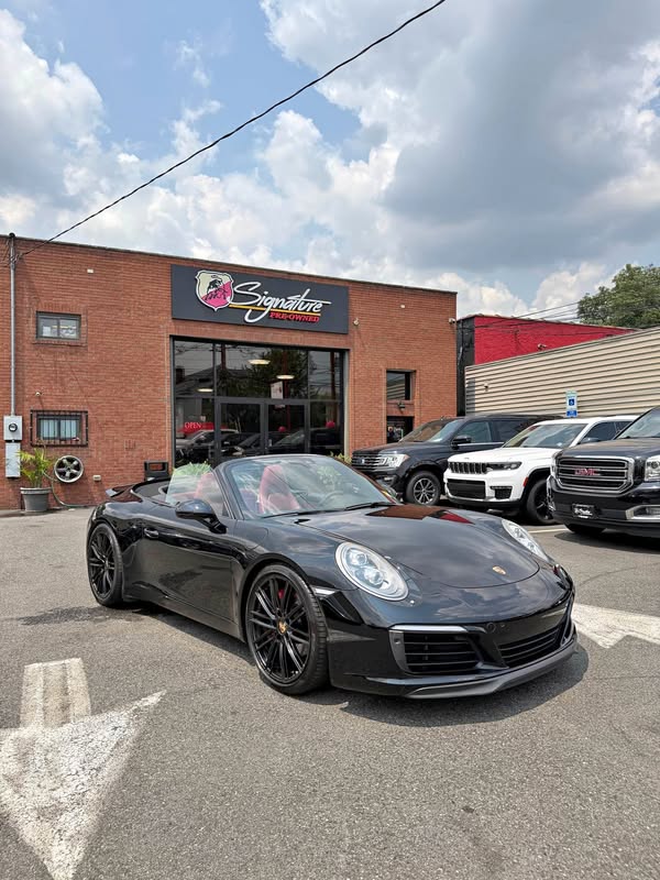 2017 Porsche 911 - Carrera Cabriolet 2D