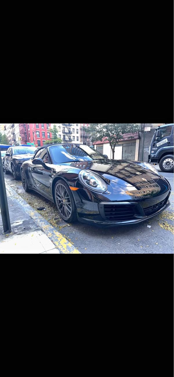 2017 Porsche 911 - Carrera 4S Cabriolet 2D