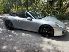 2017 Porsche 911 CARRERA