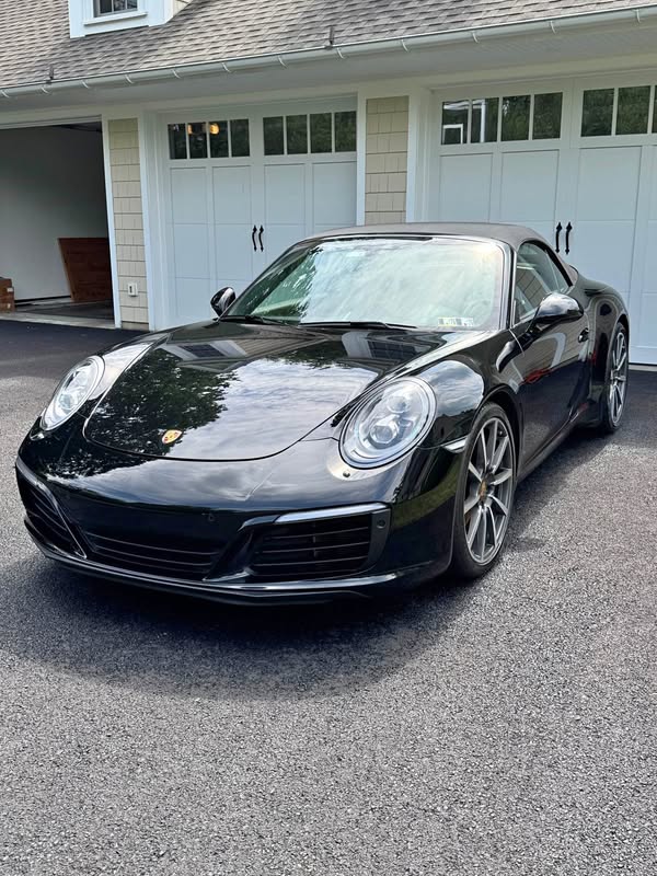 2017 Porsche 911 - Carrera 2 Cabriolet 2D