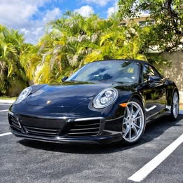 2019 Porsche 911 Carera
