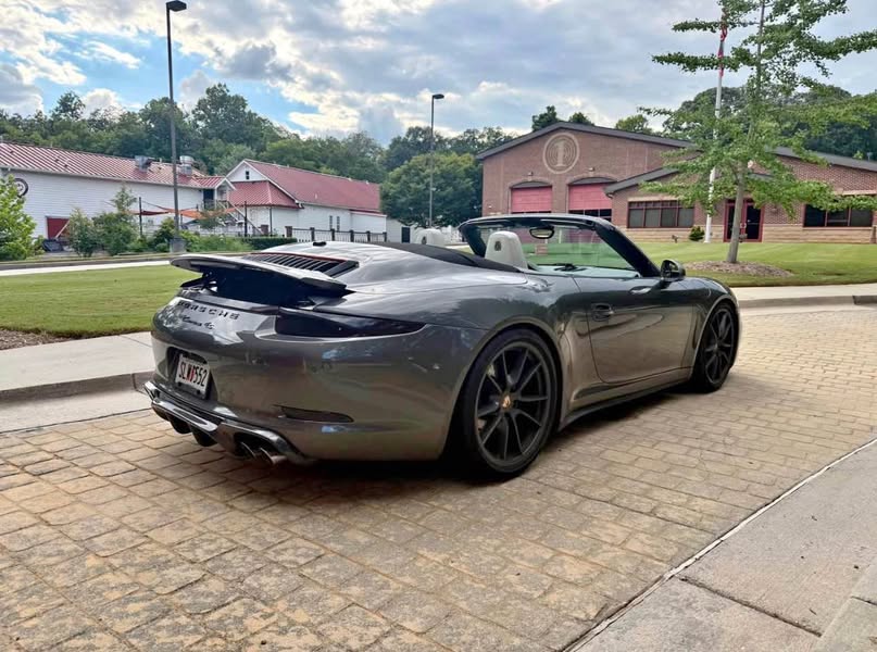 2014 Porsche 911 - Carrera 4S Cabriolet 2D