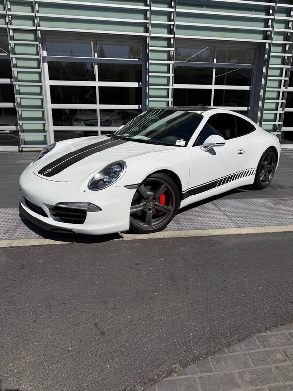 2014 Porsche 911 Carrera 2 Coupe 2D