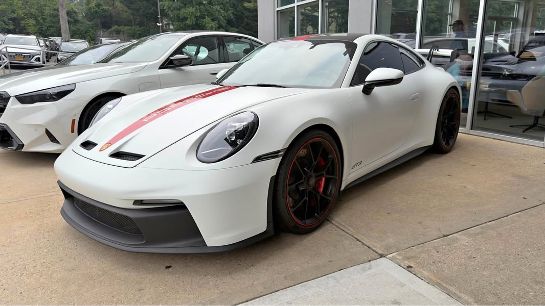 2022 Porsche 911 - GT3
