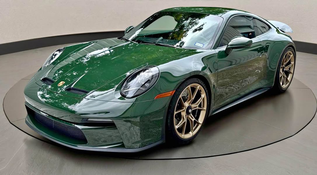 2022 Porsche 911 - GT3 w\/Touring Pkg Coupe 2D