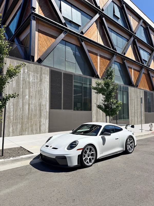2025 Porsche 911 - GT3 Coupe 2D