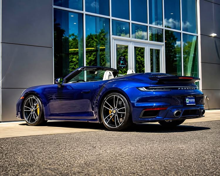 2021 Porsche 911 - Turbo S Cabriolet
