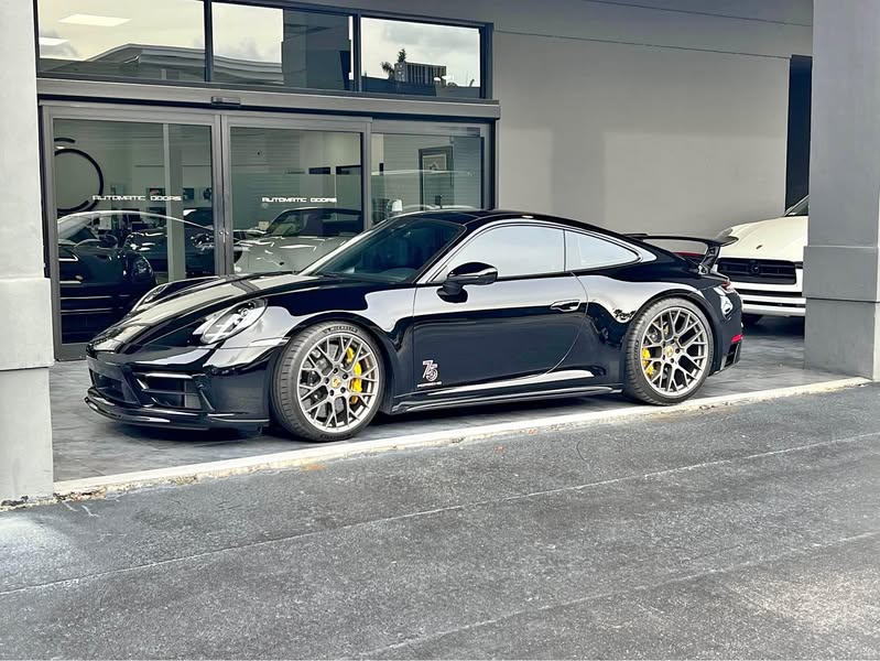 2023 Porsche 911 - Carrera Turbo Coupe 2D