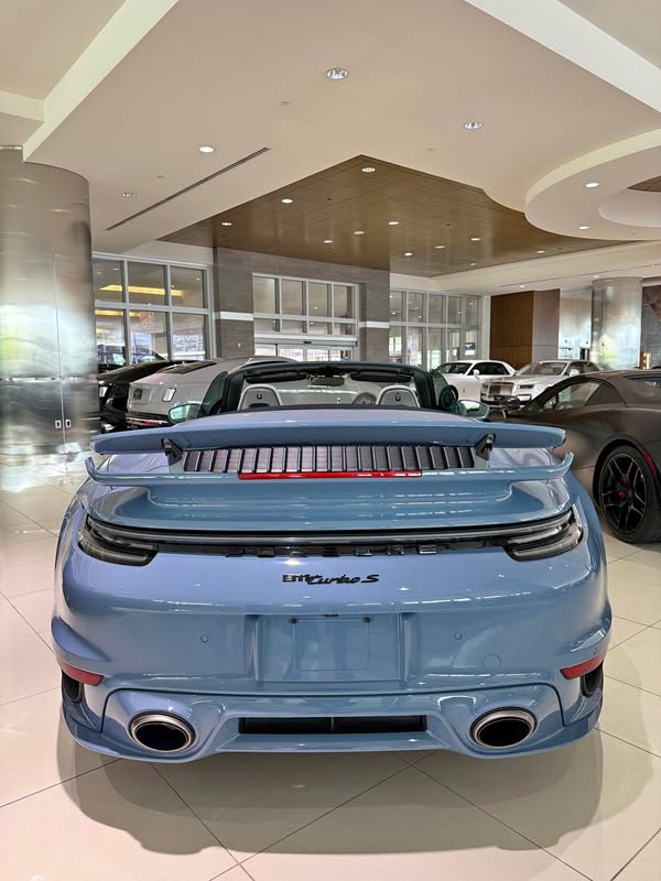 2025 Porsche 911 - Turbo S