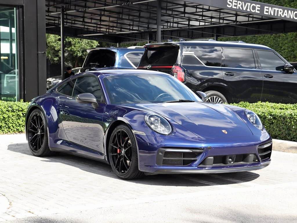 2020 Porsche 911 - Carrera S