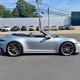 2022 Porsche 911 - Carrera 4S Cabriolet 2D
