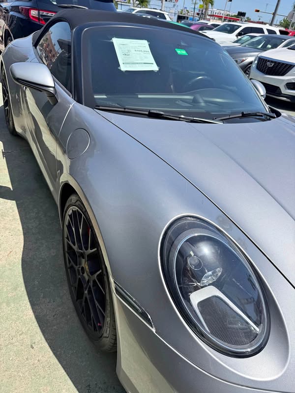 2020 Porsche 911 - Carrera 4S Cabriolet 2D