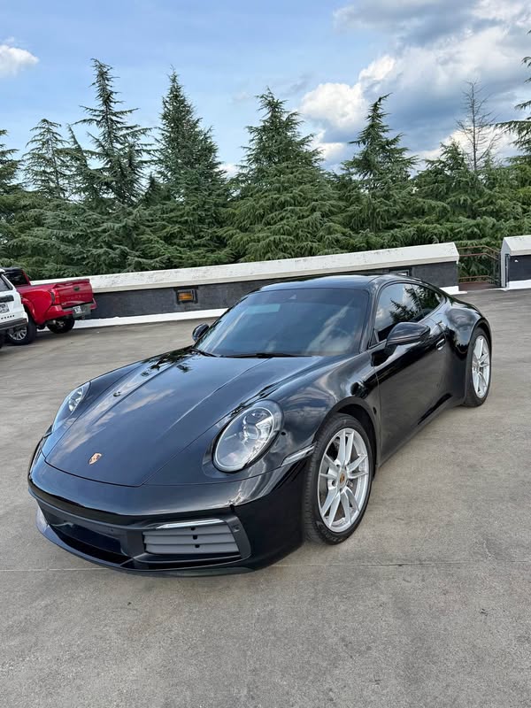 2024 Porsche 911 - CARRERA