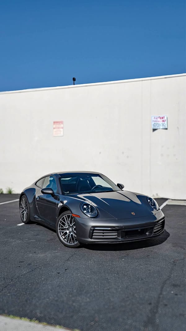 2022 Porsche 911 - Carrera 2 Coupe 2D