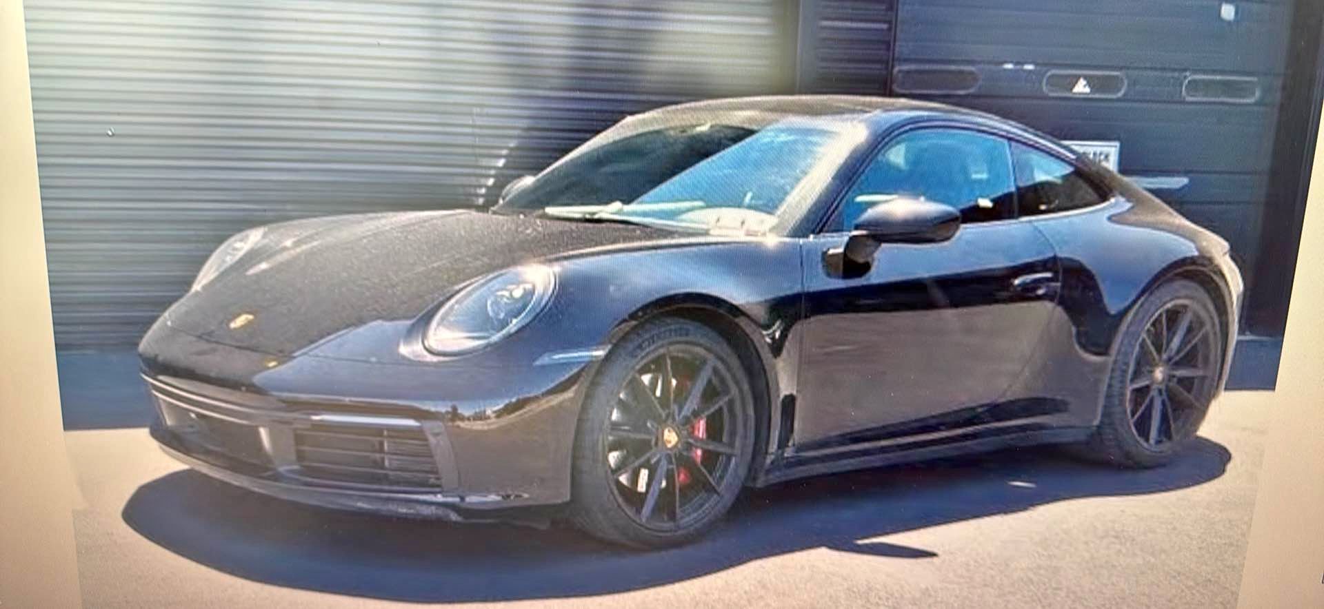 2022 Porsche 911 - Carrera 4 AWD Coupe 2D