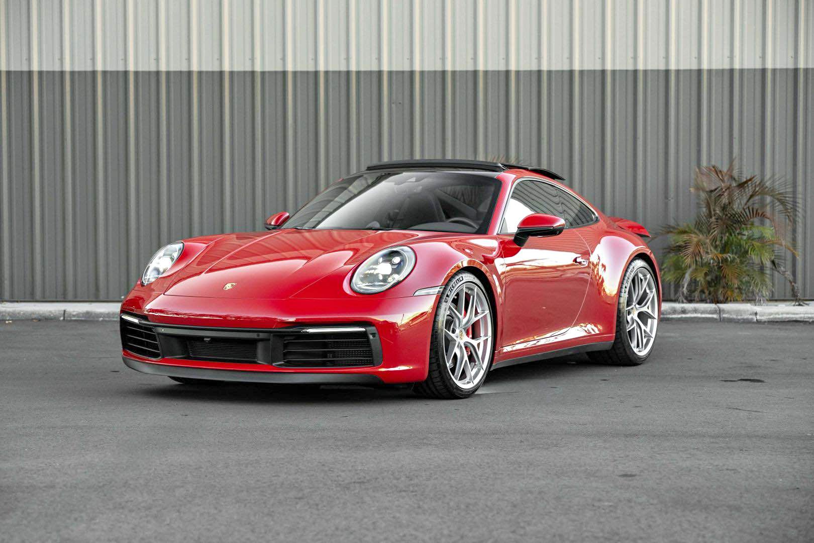 2021 Porsche 911 - Carrera S