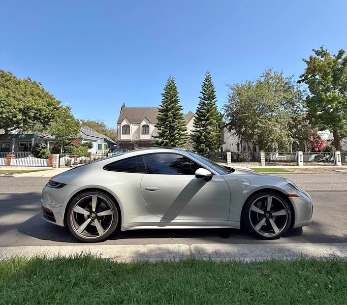 2020 Porsche 911 carrera s