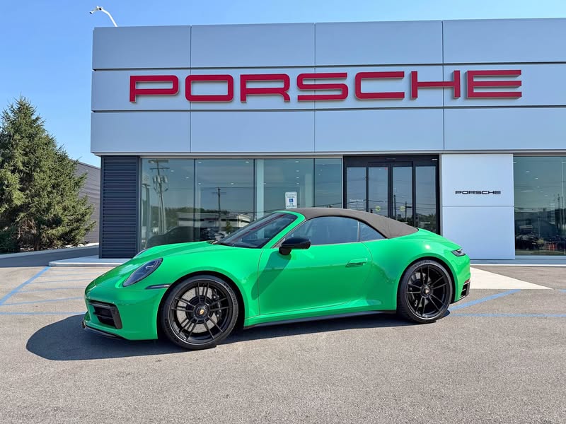 2023 Porsche 911 - Carrera 2 Cabriolet 2D