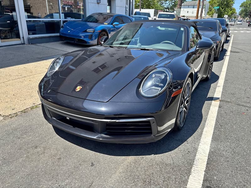2021 Porsche 911 - Carrera 4 AWD Cabriolet 2D