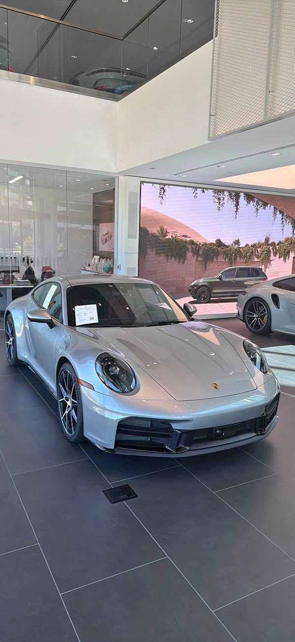 2025 Porsche 911 - Carrera 2D Coupe