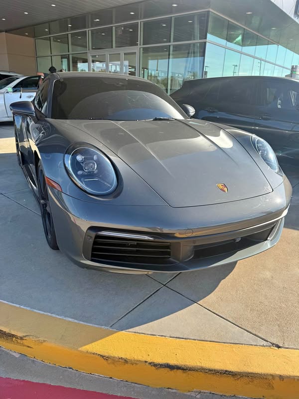 2022 Porsche 911 - Carrera Coupe 2D