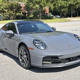 2025 Porsche 911 CARRERA