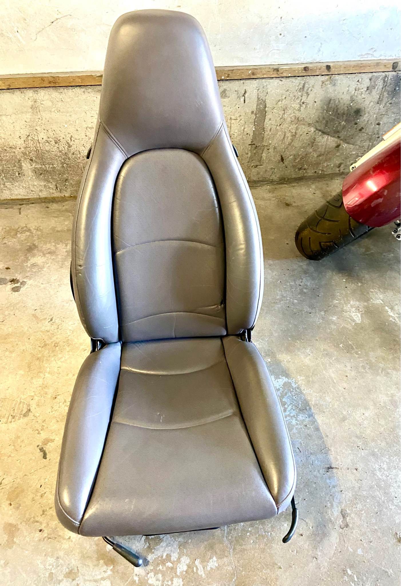 1997 Porsche 911 - Carrera 4 AWD Coupe 2D