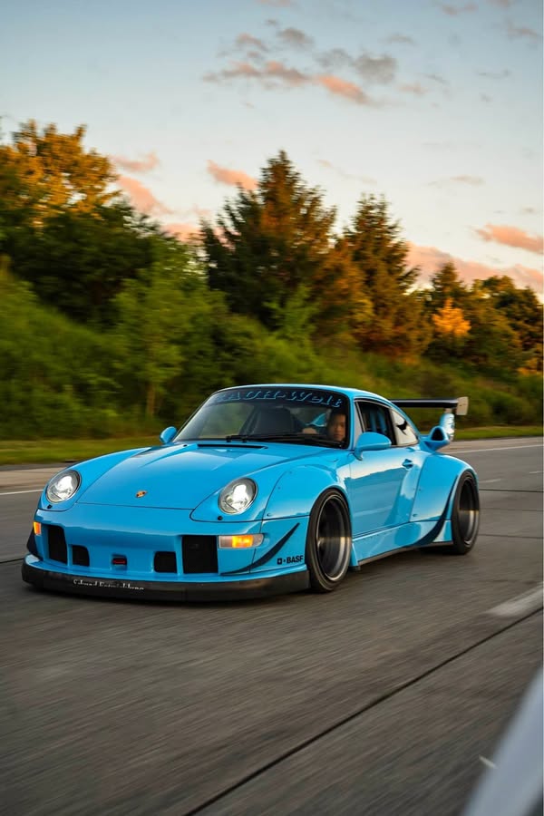 1995 Porsche 911 - Carrera 2 Coupe 2D