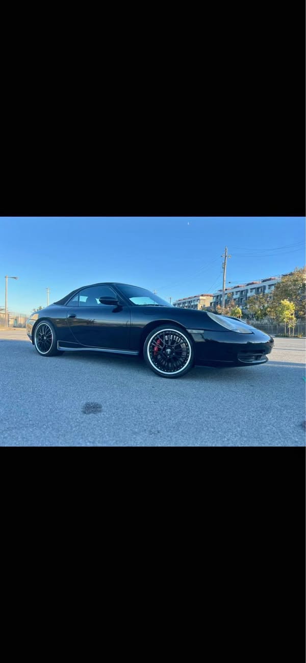 2000 Porsche 911 - Carrera 2 Cabriolet 2D