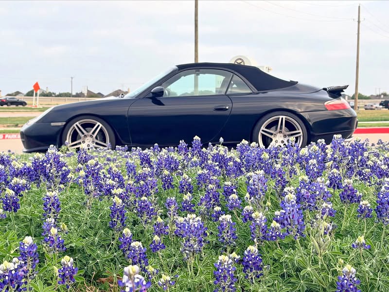 2000 Porsche 911 - Cabriolet 2D