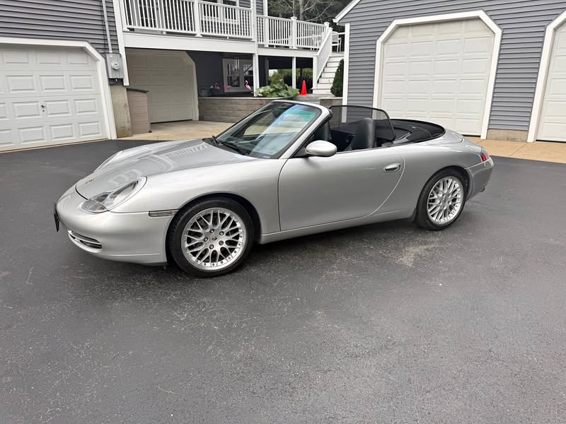 2000 Porsche 911 - Cabriolet 2D