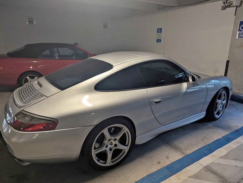 2000 Porsche 911 - Carrera 2 Coupe 2D